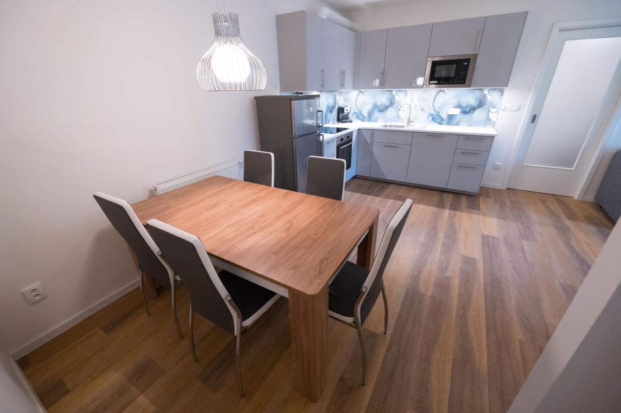 Bein Apartment With Parking Brno Luaran gambar