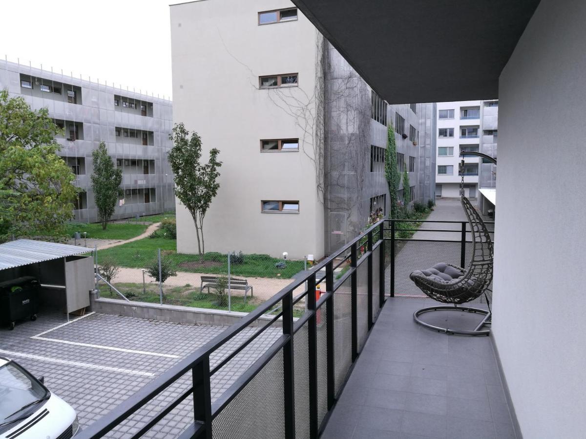 Bein Apartment With Parking Brno Luaran gambar